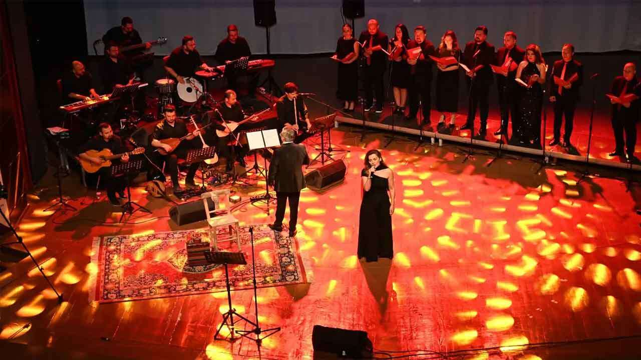 Uşak’ta  Âşık Mahzuni Şerif Türküleri Konseri Gerçekleşti