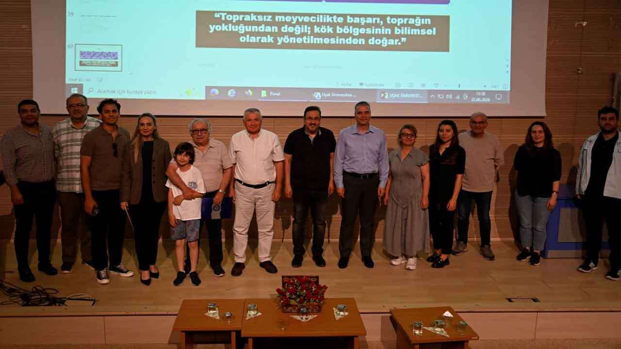 Akademisyenler Uşak Üniversitesi’n de Tarımın Yarını İçin Bir Araya Geldi