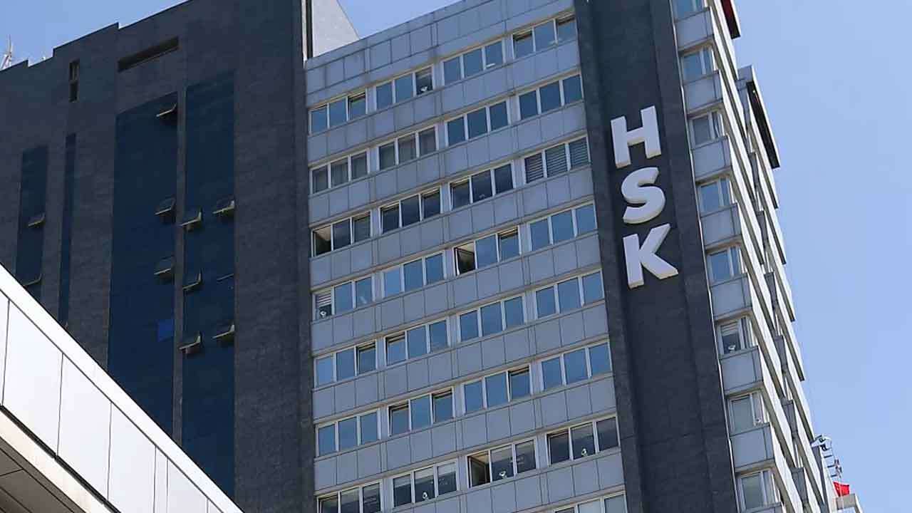 HSK Açıkladı Uşak’ta Hangi Hakim Ve Savcılar Görevde Yükseldi