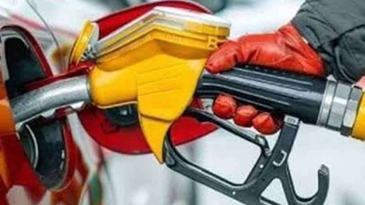 Döviz ve Petroldeki Dalgalanma Pompaya Yansıyacak  Motorine Zam Geliyor
