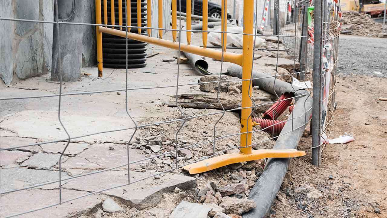 İnşaattan Düşen Müteahhit Öldü
