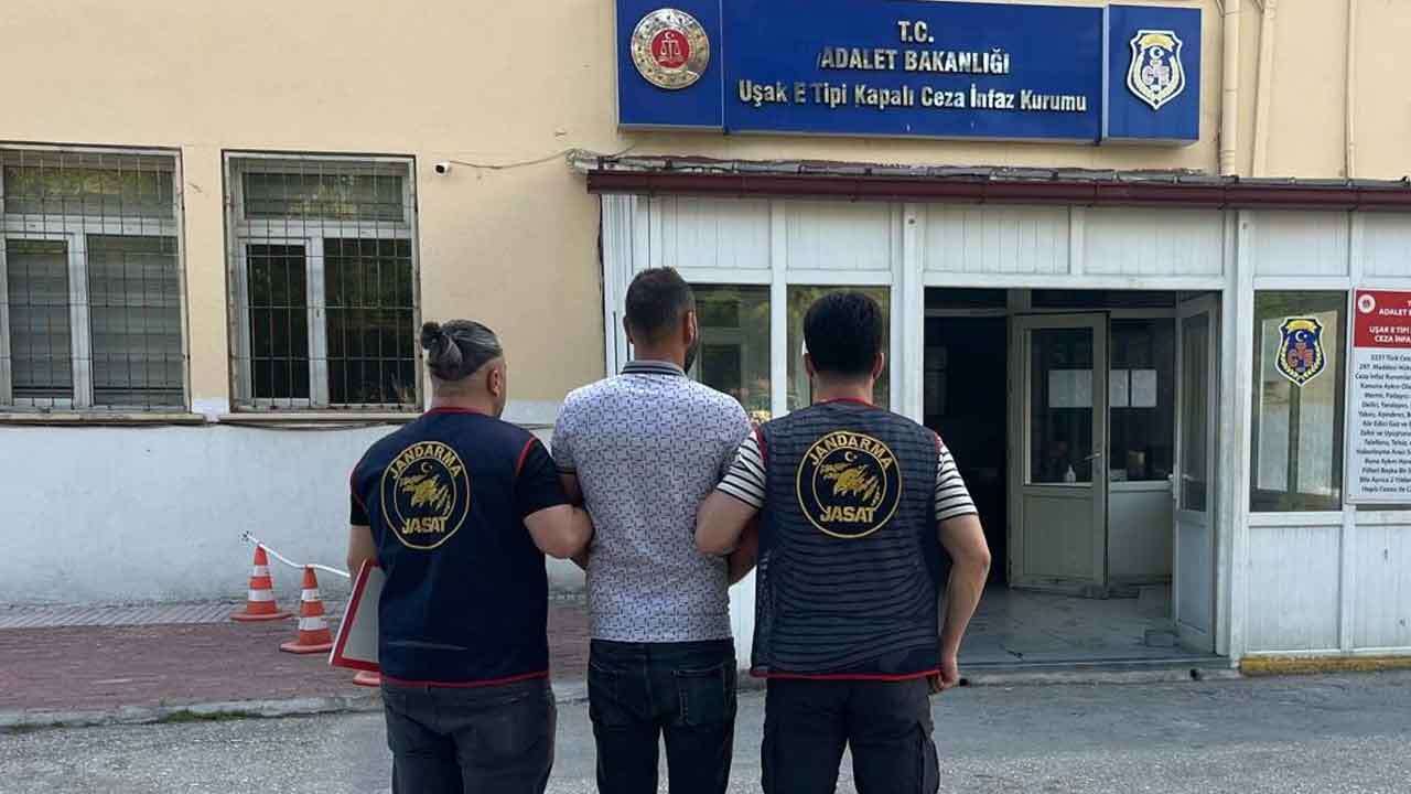 Uşak’ta JASAT Aranan 63 Kişiyi Yakaladı