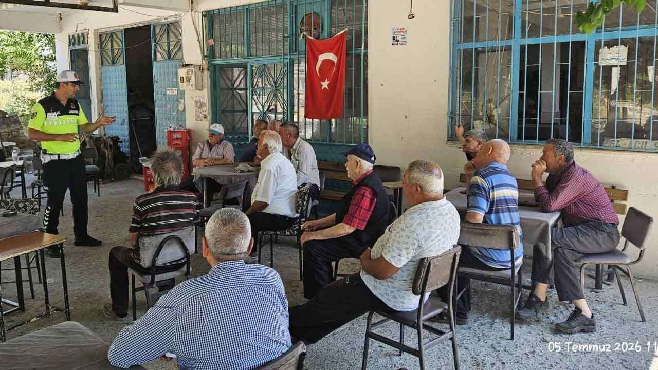 Uşak’ta  Jandarma’dan “Reflektör Tak Görünür Ol” Toplantısı