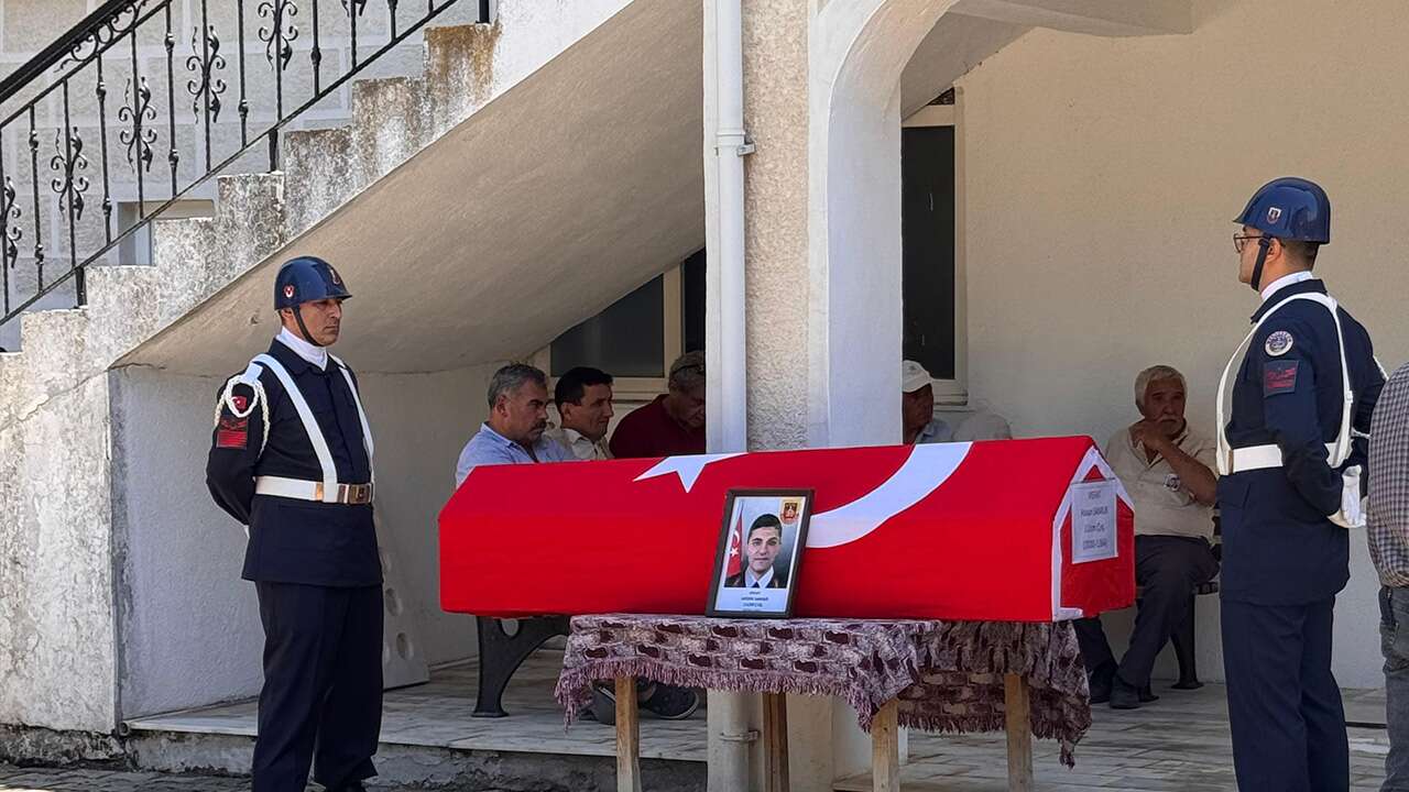 Eşme’li Uzman Çavuş Hasan Samur Son Yolculuğuna Uğurlandı