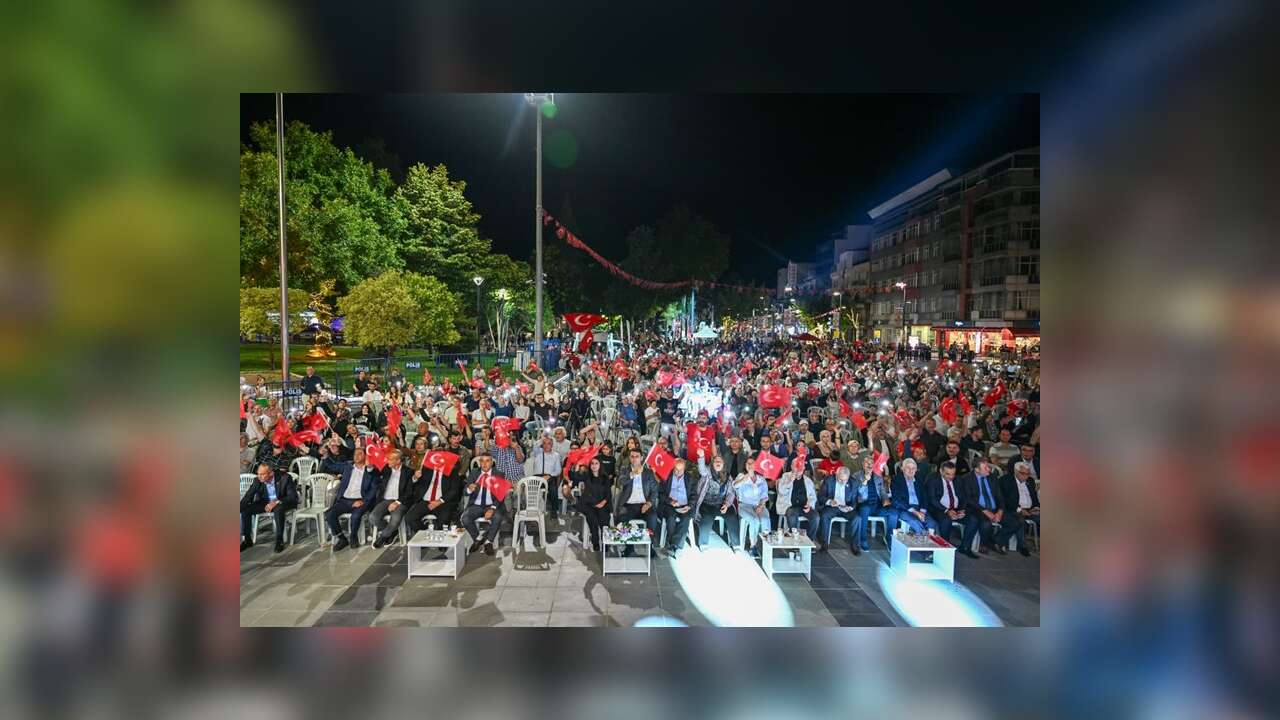 Uşak, 15 Temmuz Demokrasi ve Millî Birlik Günü’nün 10. Yıl Dönümünde Tek Yürek Oldu