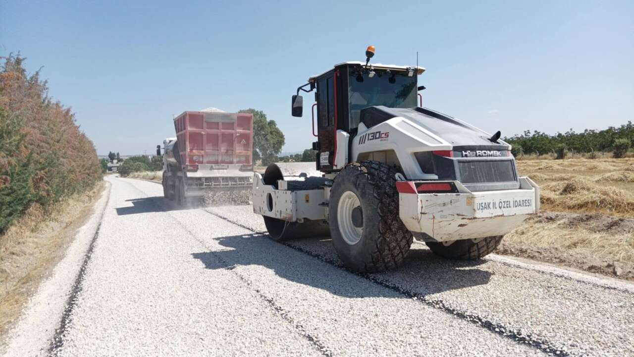 Uşak’ın Köy Yolları Daha Güvenli ve Konforlu Hale Geliyor