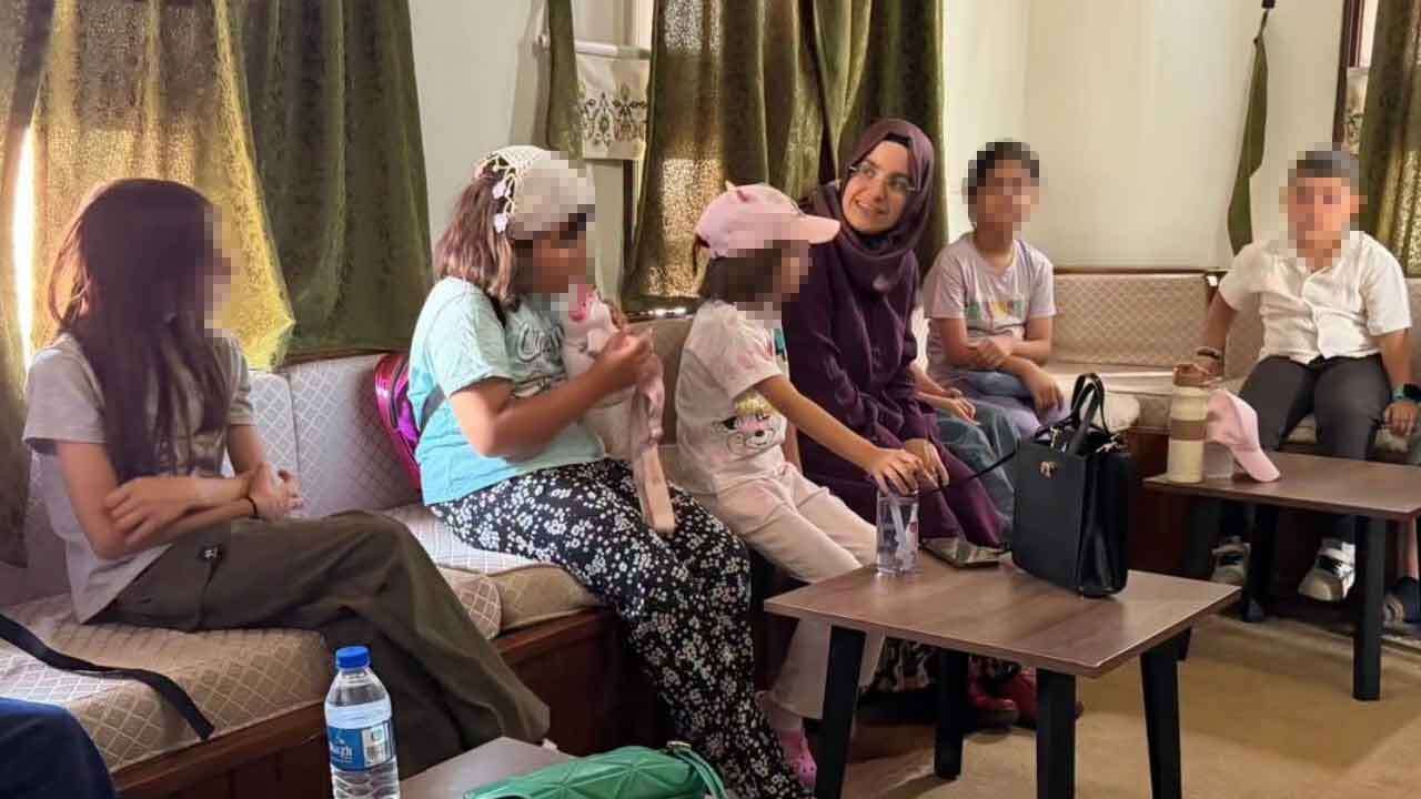 Uşak’ta Çocuklar Müftü Yardımcısı İle Ulu Camii’yi Keşfetti