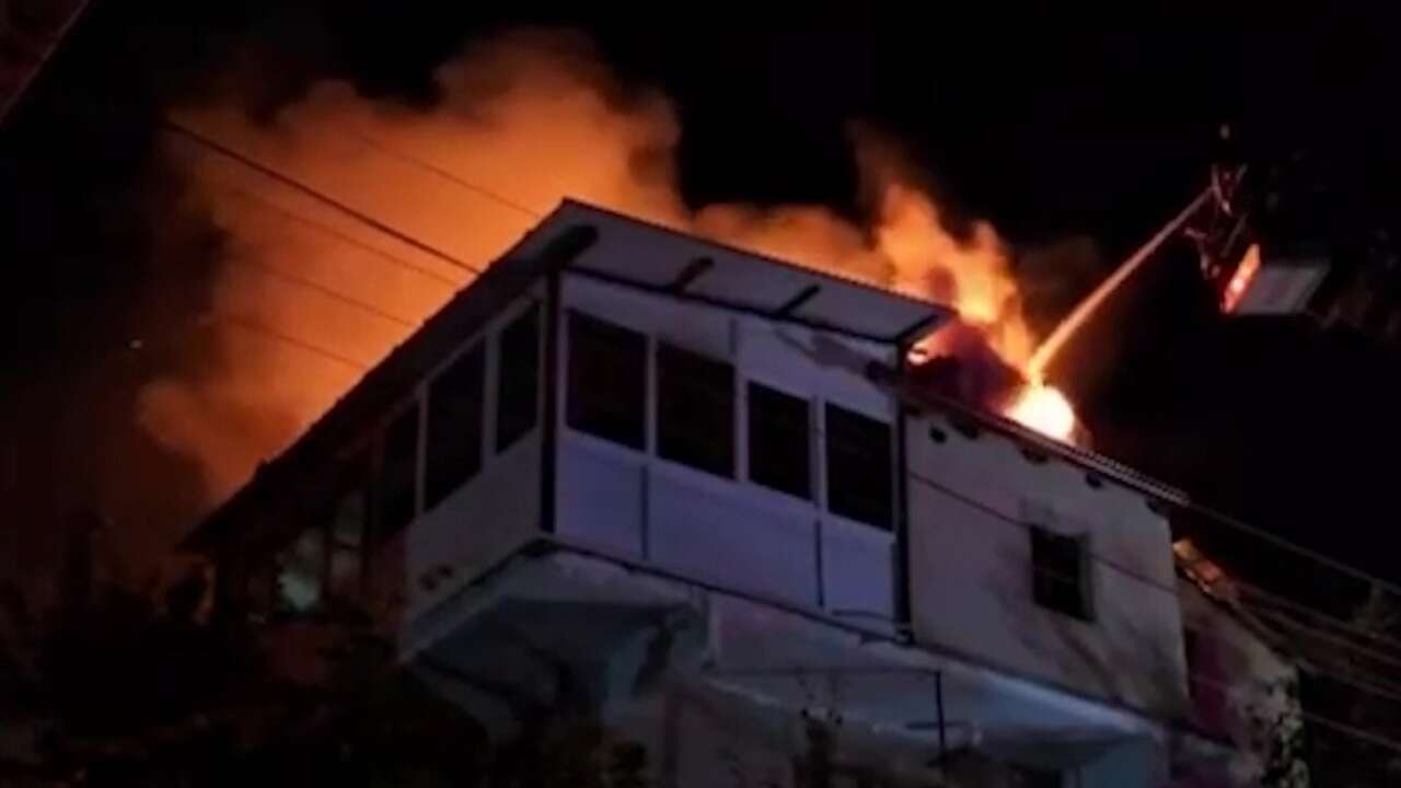 Banaz'da Alevler Gökyüzünü Aydınlattı