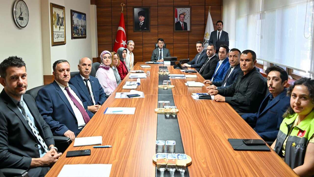 Uşak Valiliği'nde Şefkat Elçileri Değerlendirme Toplantısı Yapıldı