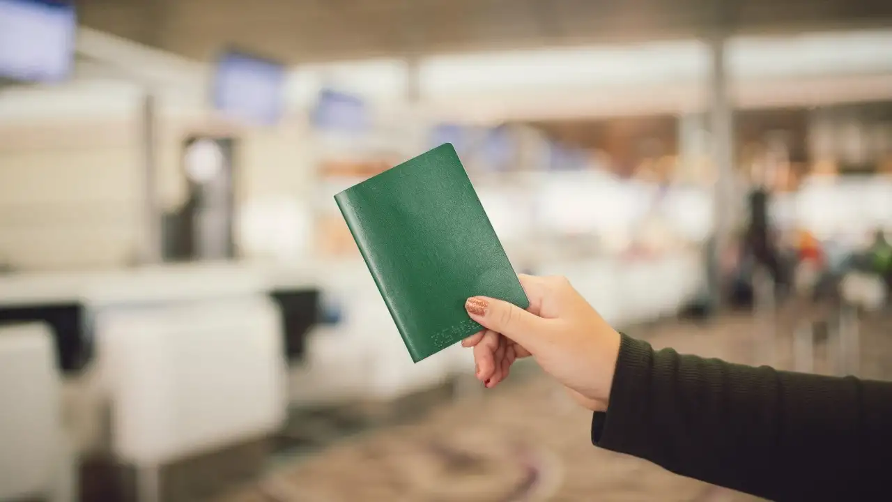 Pilotlara ve Kabin Memurlarına Yeşil Pasaport Verilecek mi? Bakanlık Açıkladı