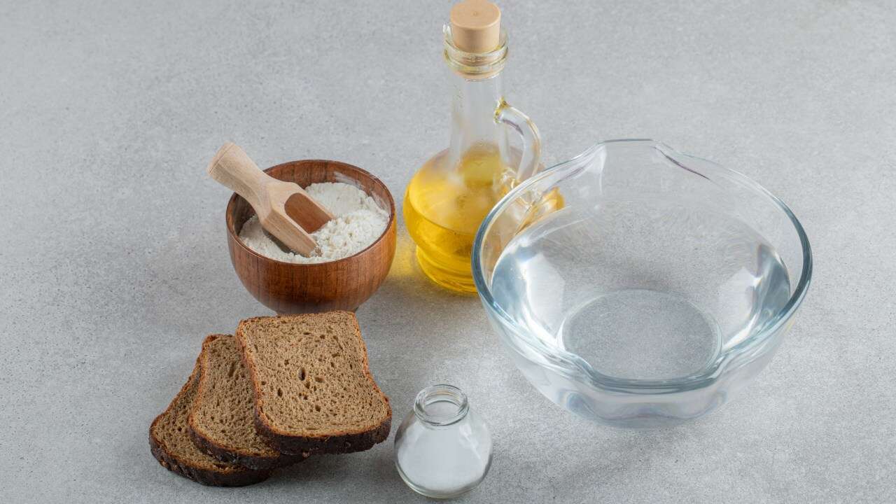 Sararan Yastıkları Bembeyaz Yapan Yöntem İki Malzeme Yetiyor