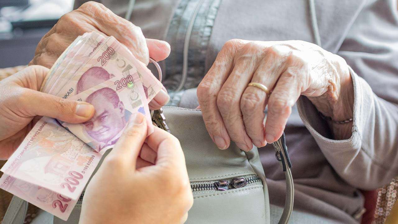 16 Bin 881 Lira Ve Üzeri Maaş Alan Emekliye Yüksek Promosyon Müjdesi