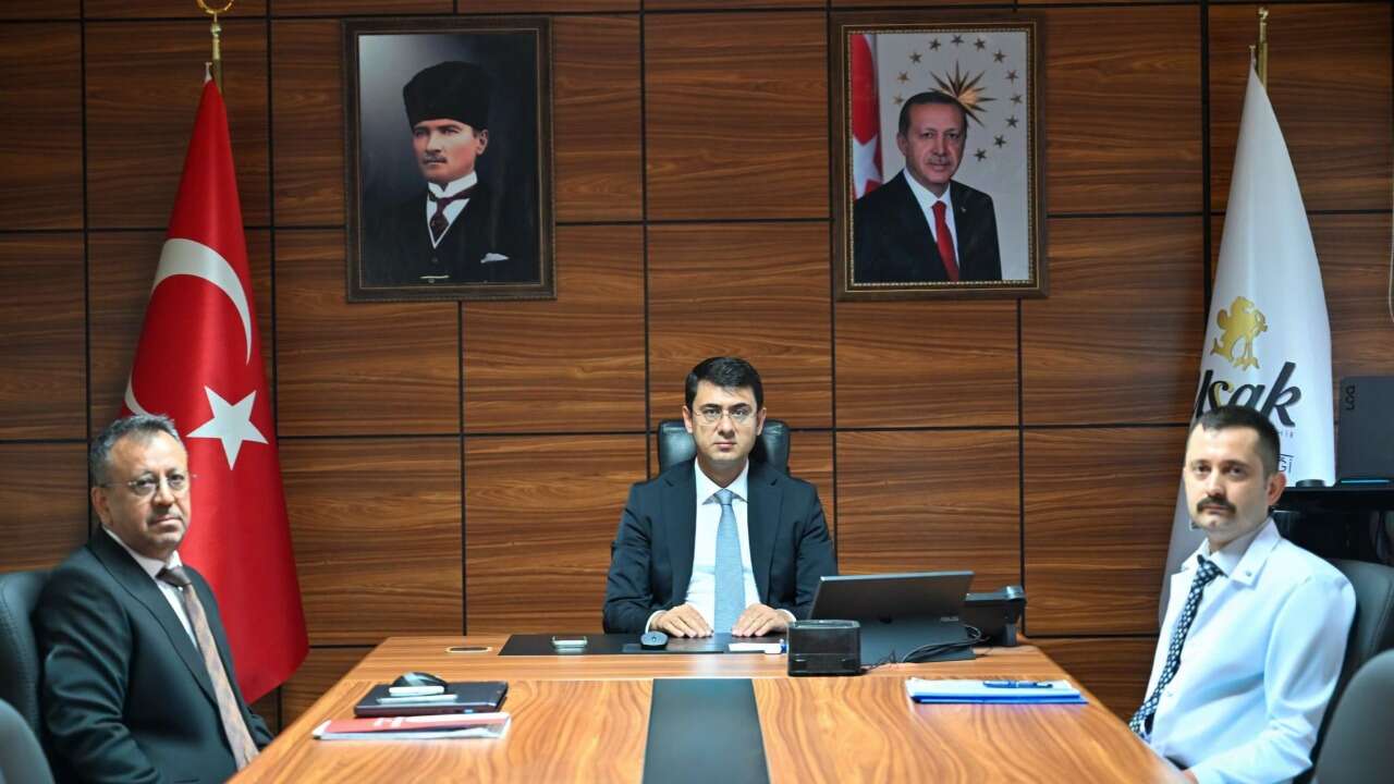 Vali Kartal Başkanlığında Sağlık Zirvesi