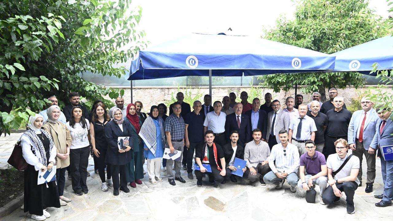 Uşak Üniversitesi’nde Gazze İçin Ortak Mesaj