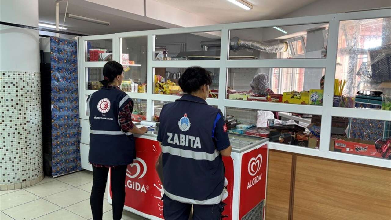 Uşak’ta Öğrencilerin Sağlığı İçin Kantinlere Yakın Takip