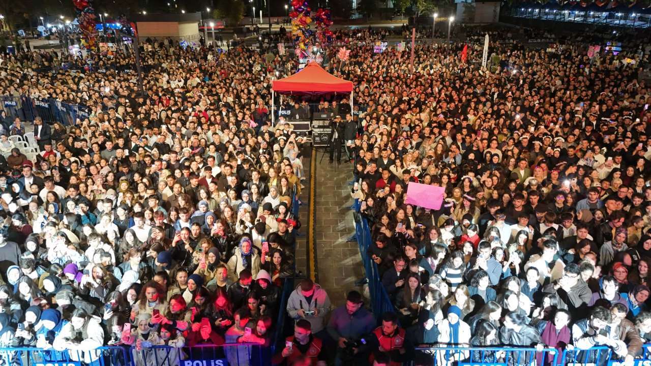 Uşak’ta Gençlik Buluşmasına Yoğun İlgi