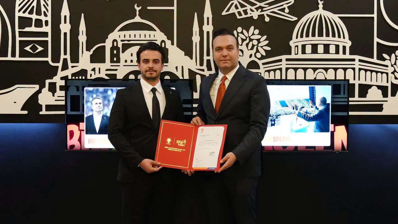 AK Parti Uşak’ta Gençlik Teşkilatında Yeni Dönem Başladı
