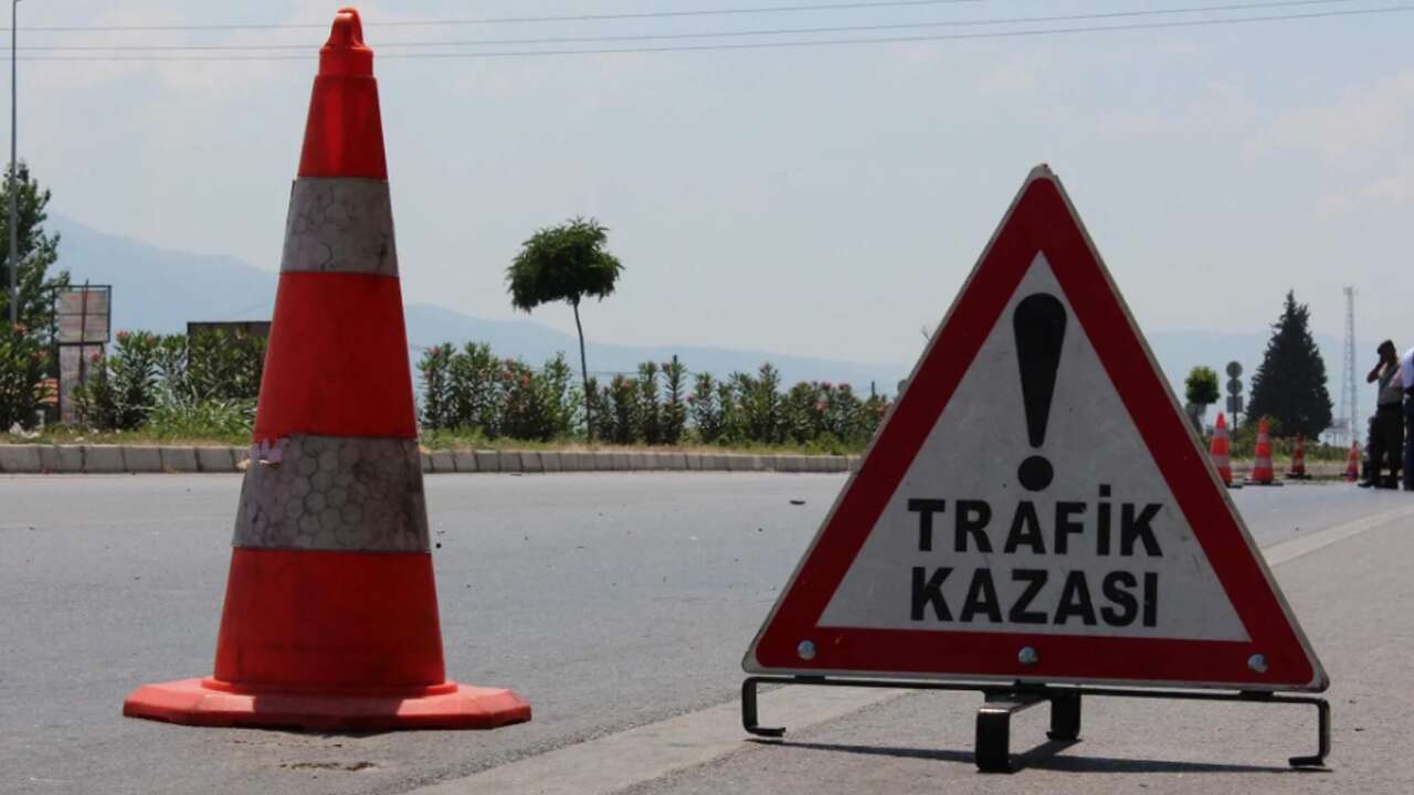 Uşak'ta trafik kazası: 3 kişi yaralı