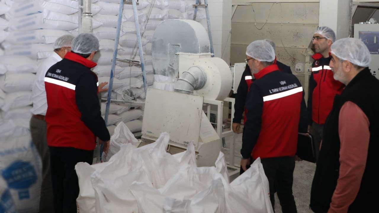 Uşak'ta gıda işletmelerine gece denetimi