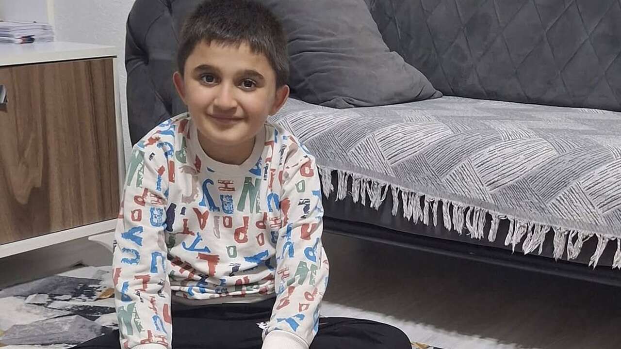 20 öğretmen DMD hastası Uşaklı Kamil için 750 bin TL topladı