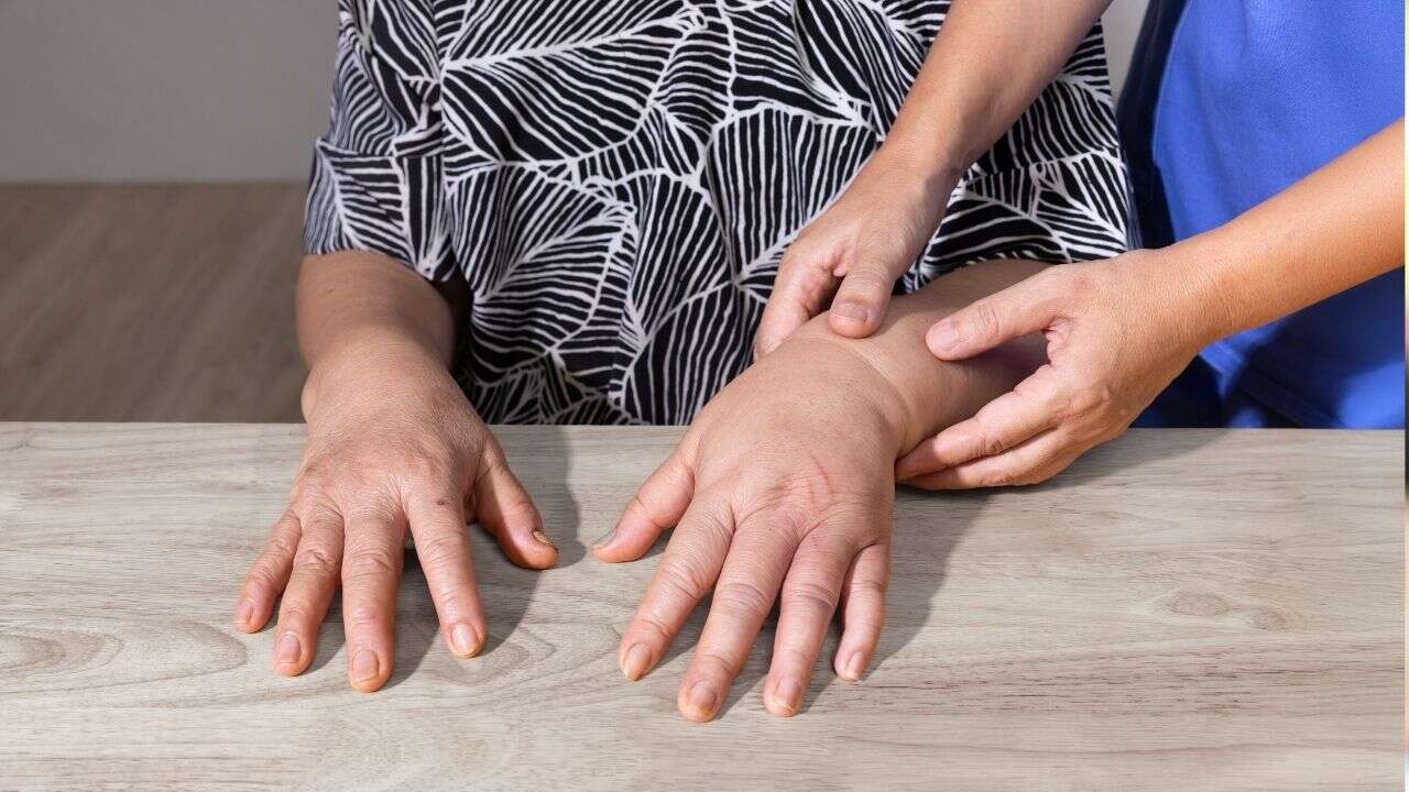 Ağrısız Şişliklere Dikkat: Kanser Habercisi Olabilir