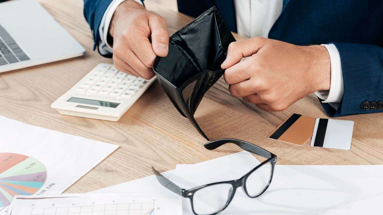 Kredi ve Kredi Kartı Borçlularına Son Uyarı! Maaşınıza Haciz Gelmeden Önlem Alın