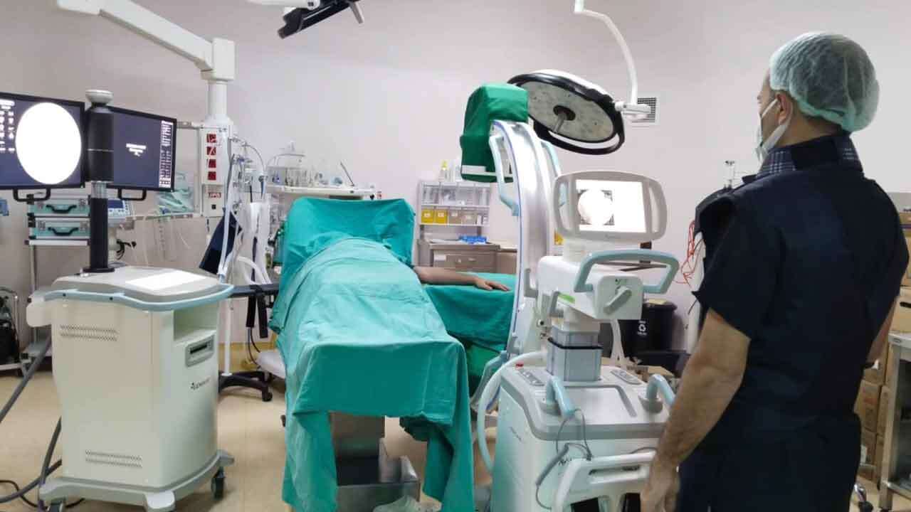 Banaz’da Sağlık Yatırımları Hız Kesmiyor: Hastaneye 2 Yeni Modern Cihaz
