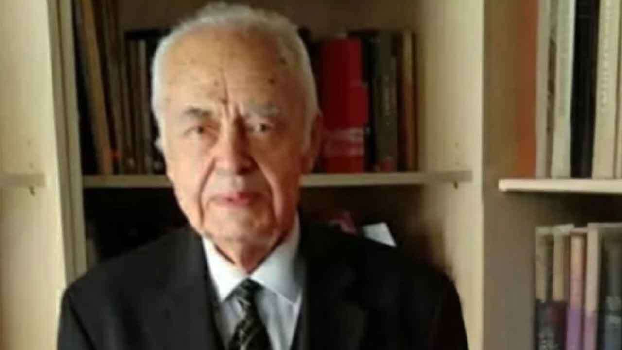 Uşak'ın kültürel değerlerine ışık tutan Sabri Kırlı hayatını kaybetti