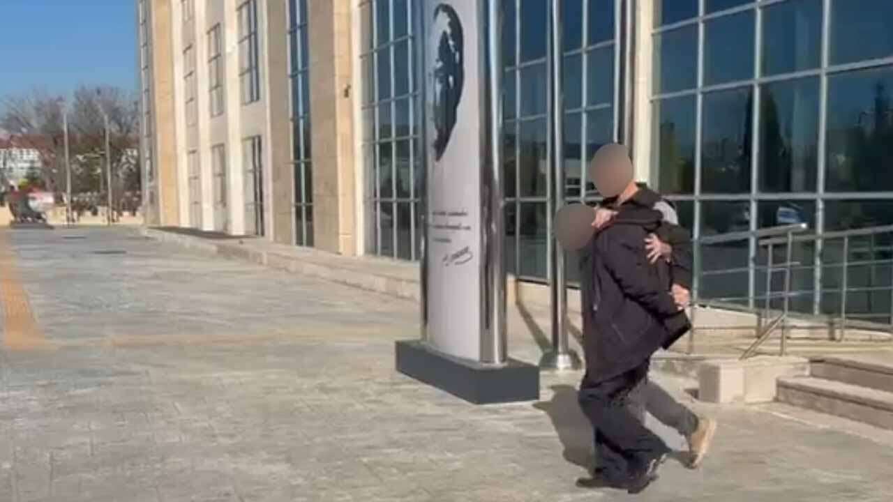 Uşak’ta midesinde uyuşturucuyla yakalanan zanlı tutuklandı