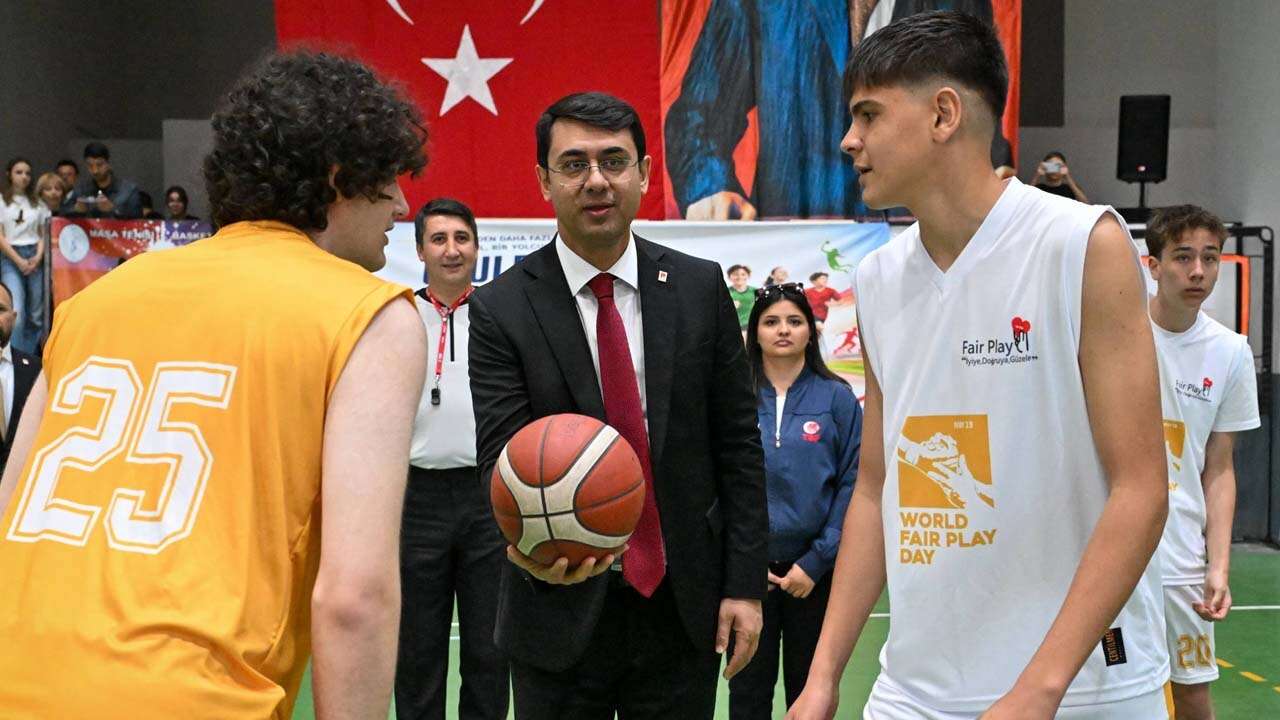 Vali Serdar Kartal Fair Play Etkinliğine Katıldı