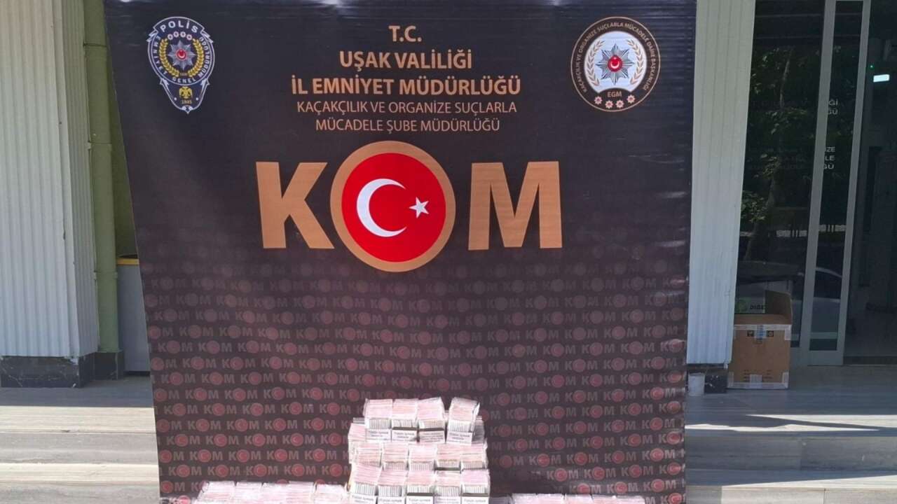 Uşak’ta 2 Adrese Operasyon Binlerce Dolu Makaron Yakalandı