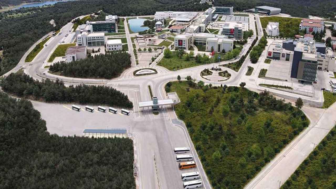 Akademisyenlik Hayali Kuranlar Uşak Üniversitesi’nden Akademik Kadro İlanı