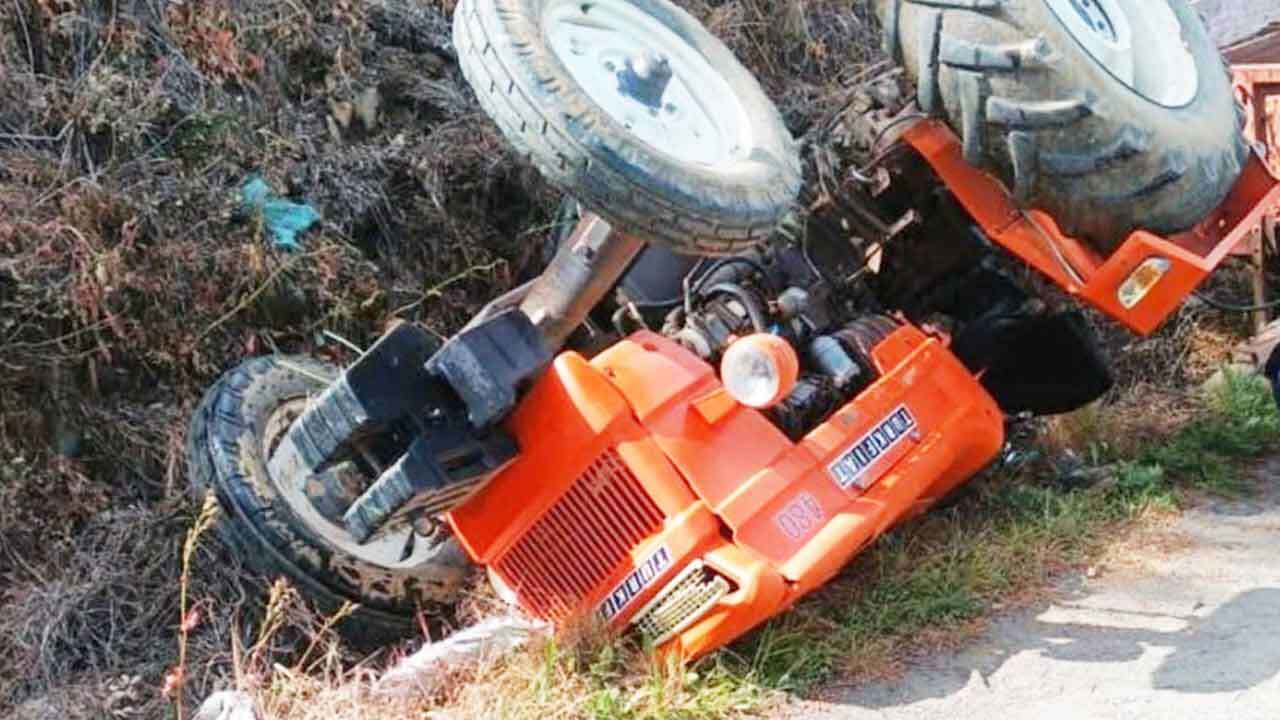 Devrilen Traktörün Sürücüsü Öldü