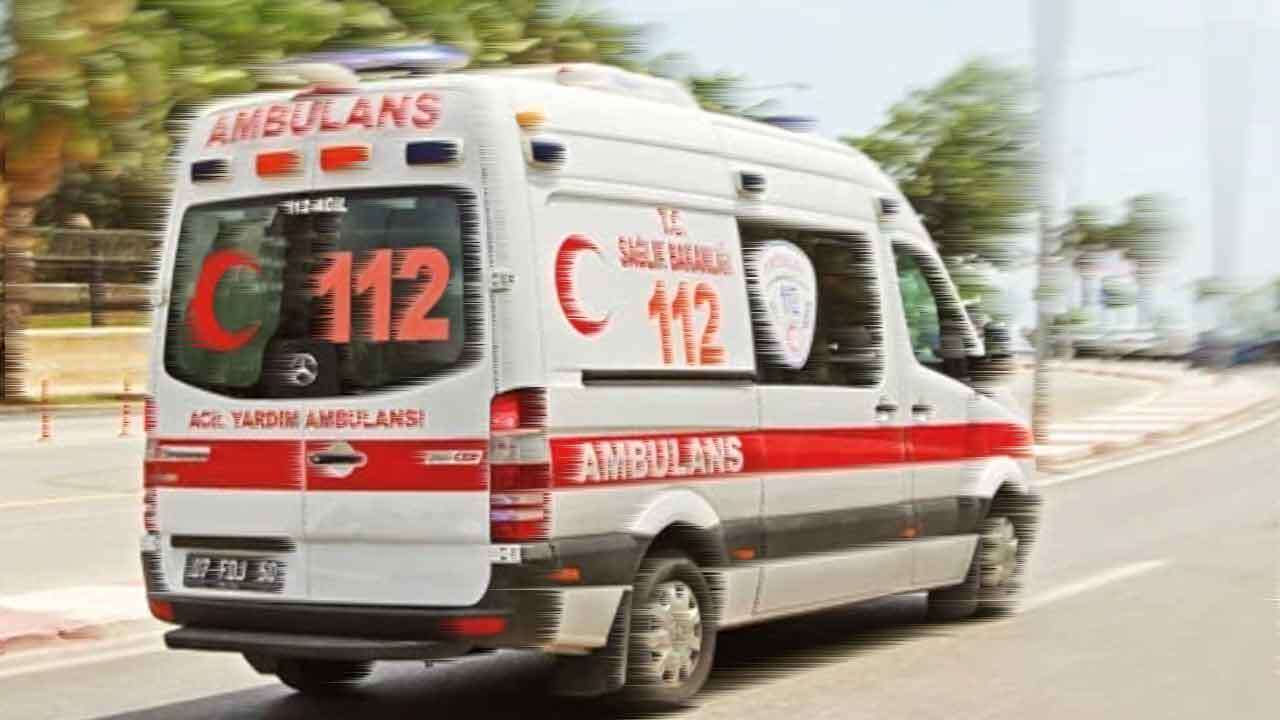 Uşak'ta Şarampole Devrilen Otomobilde ki, 1’i Çocuk 3 Kişi Yaralandı