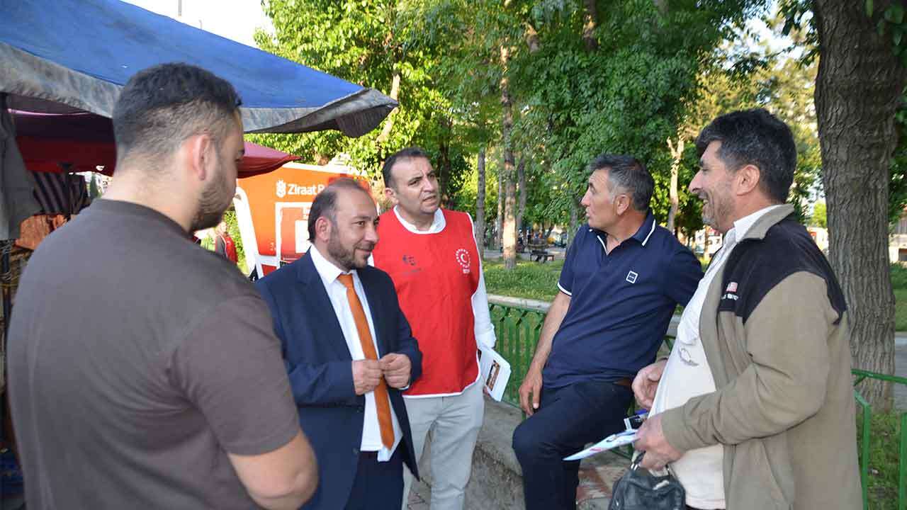 BTP Uşak Teşkilatı Sahada Vatandaş ve Esnaf Ziyareti Gerçekleştirdi