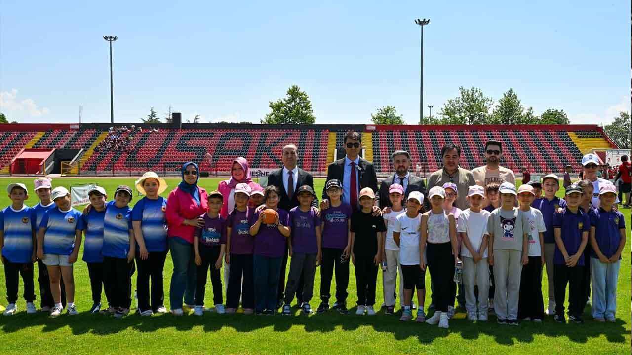 Uşak’ta Öğrenciler Bilim, Sanat ve Teknolojiyi Buluşturdu