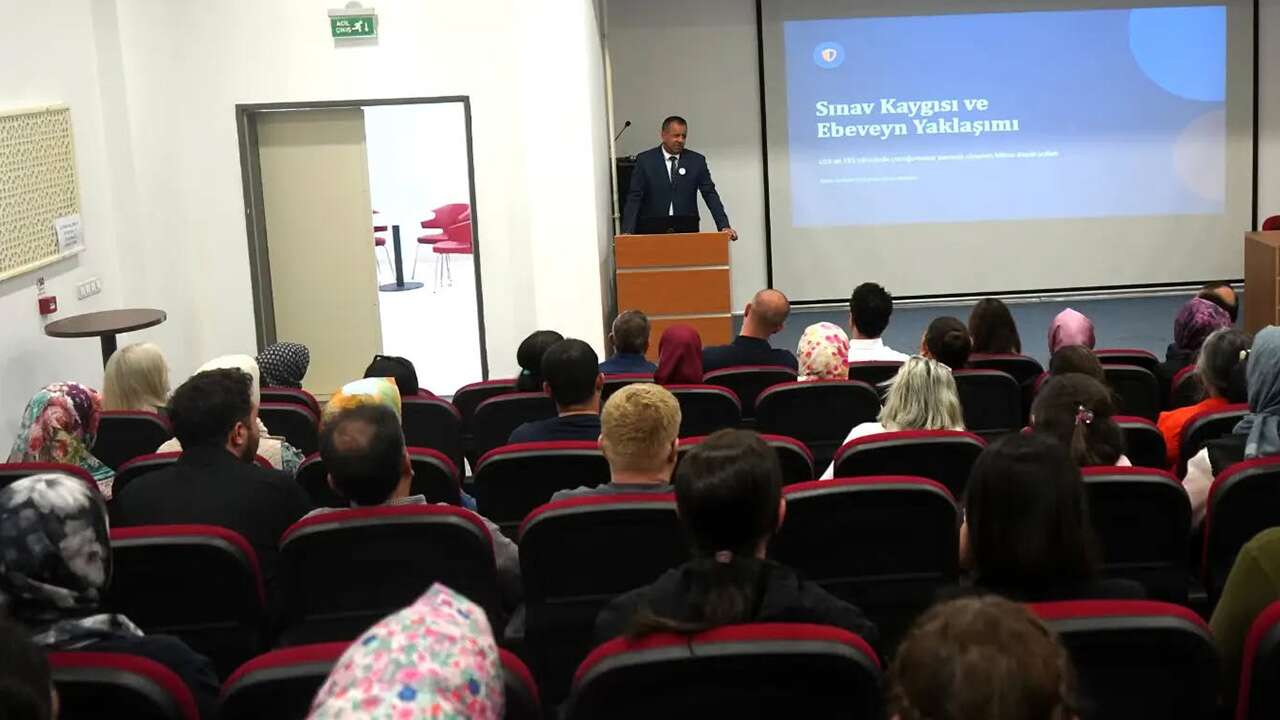 Uşak’ta “Sağlıklı Hayat Saatleri” Projesi İlk Programı Gerçekleştirildi