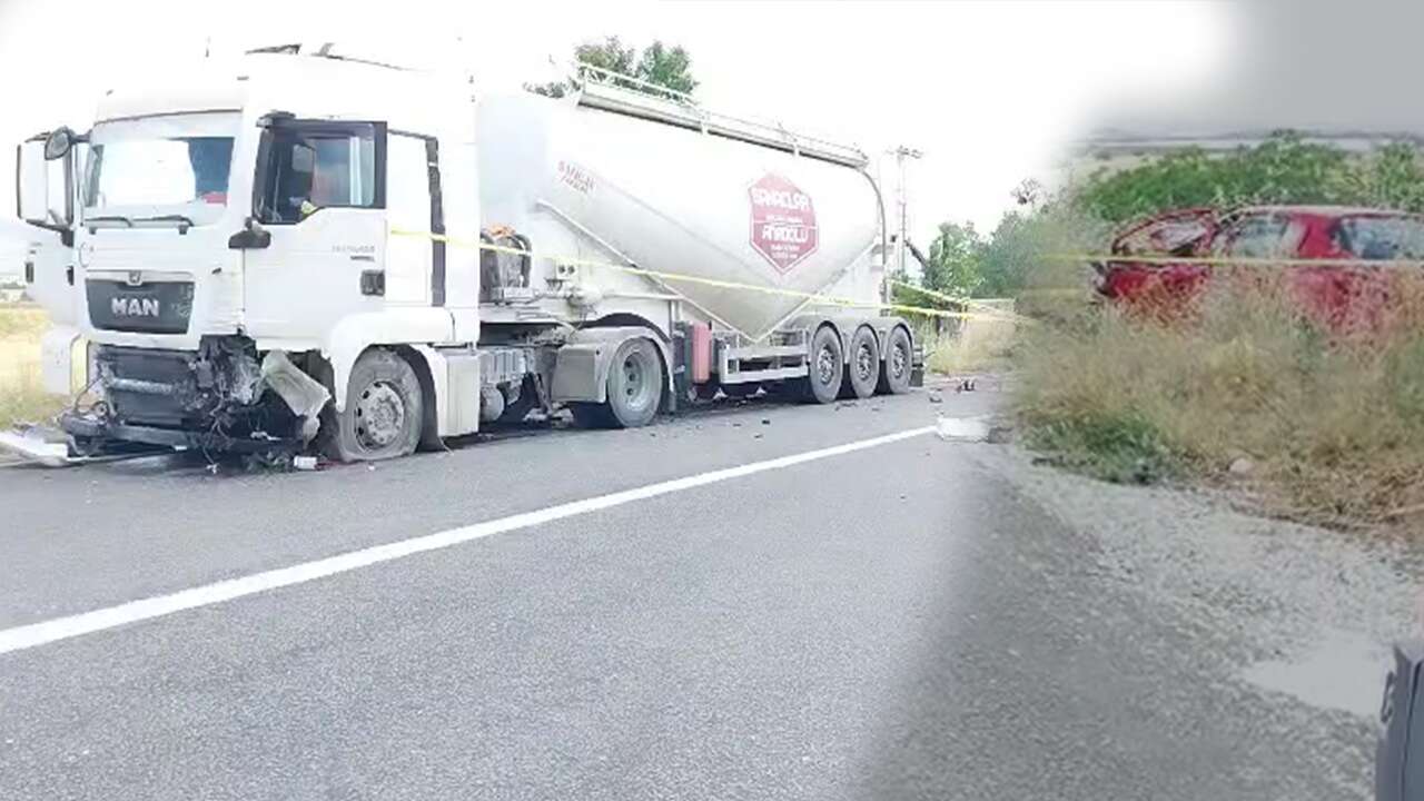 Uşak'ın Eşme İlçesinde Tankerle Çarpışan Otomobilin Sürücüsü Öldü